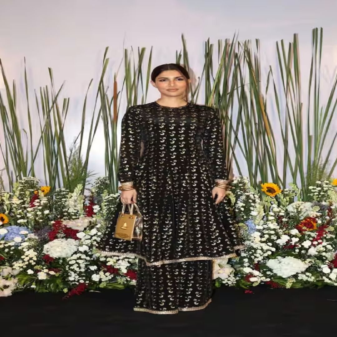 सलमान खानची भाची अलिजेह अग्निहोत्रीही त्याच्या ईद पार्टीत सहभागी झाली होती. काळ्या सूटमध्ये अलिझेह खूपच गोंडस दिसत होती.