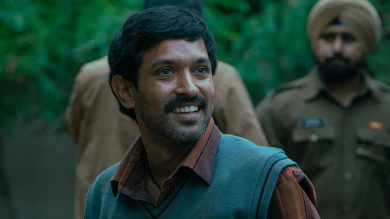 फार कमी लोकांना माहित असेल की विक्रांतने 2007 मध्ये टीव्हीवरून आपल्या अभिनय कारकिर्दीला सुरुवात केली होती. त्याने 'धूम मचाओ धूम'मध्ये आमिर हसनची भूमिका साकारली होती. यानंतर तो 'बालिका वधू' आणि 'धरम वीर' सारख्या शोमधून प्रसिद्ध झाला.