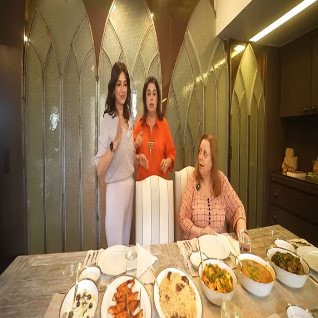  फराह खानसोबत दावत: फराह खानने तिच्या यूट्यूब चॅनलवर सोनालीचे घर दाखवणारा हा व्लॉग शेअर केला आहे. इथे सोनाली फराहच्या खास फिश फ्रायचा आस्वाद घेतानाही दिसत आहे. 