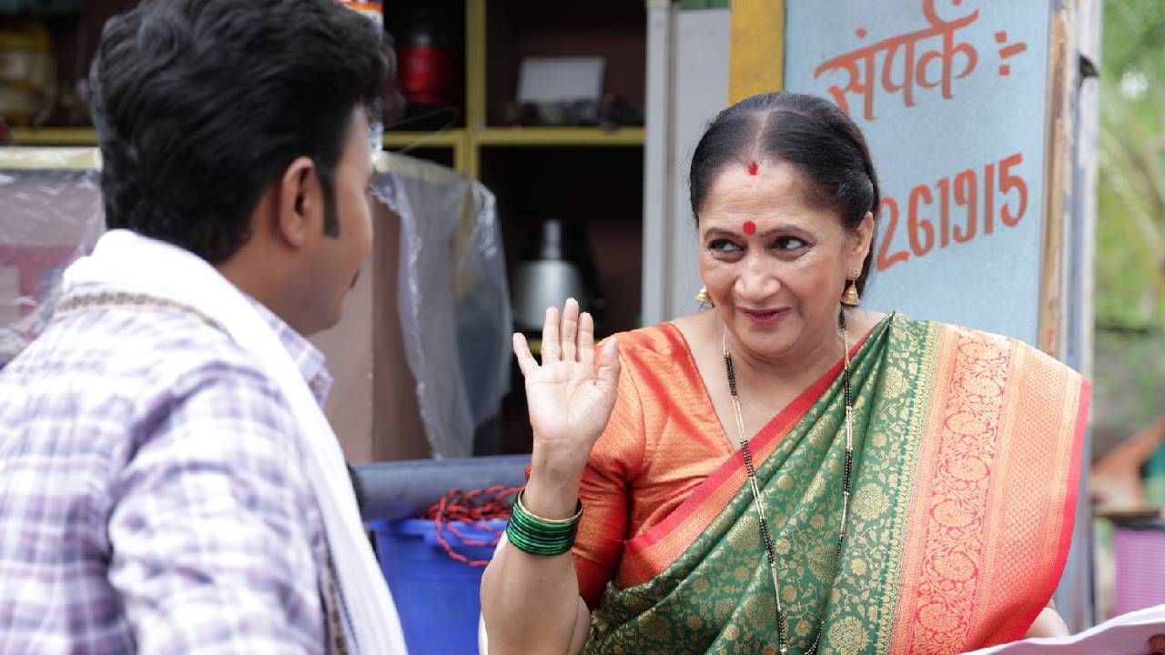 अलका कुबल यांची ही झलक केवळ प्रमोशनसाठी आहे की पुढे काही मोठं सरप्राइज दडलेलं आहे, हे पाहणं औत्सुक्याचं ठरणार आहे.