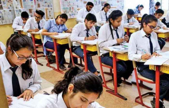 विद्यार्थ्यांनो तयारीला लागा! CBSE बोर्डाने दहावी आणि बारावी परीक्षांचे वेळापत्रक केले जाहीर