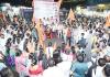 बेस्टच्या मनमानी कारभाराविरोधात भांडुपवासीय रस्त्यावर उतरले, शिवसेनेच्या वतीने जोरदार आंदोलन