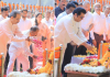 शिवसेनाप्रमुखांना आदरांजली! शिवतीर्थावरील स्मृतिस्थळावर उद्धव ठाकरे, राज ठाकरे नतमस्तक; शिवसेनाप्रेमी, शिवसैनिकांची गर्दी