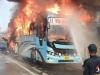 मुंबई-पुणे महामार्गावर ‘बर्निंग बस’चा थरार, प्रवाशांनी खचाखच भरलेल्या खासगी बसला आग