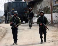 जम्मू कश्मीरमध्ये हवाई दलाच्या ताफ्यावर दहशतवाद्यांचा हल्ला, तीन जवान जखमी
