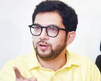 निवडणूक आयोगाच्या कृपेने सत्तेत आलेलं हे जनतेचं नाही, बिल्डर कंत्राटदारांचं सरकार आहे – आदित्य ठाकरे