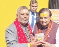 अंबानींकडून केदारनाथ-बद्रीनाथ मंदिराला 5 कोटी