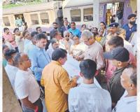 शिवसेना नेते-खासदार अनिल देसाईंनी गुरू तेग बहादूर स्टेशन येथील ‘अमृत भारत रेल्वे स्टेशन सुधारणा’ योजनेंतर्गत होत असलेल्या कामांची केली पाहणी