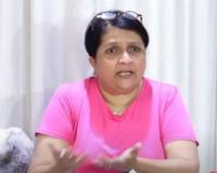 रहिवाशांना जबरदस्ती घराबाहेर काढले; भाडेही लटकवले, एकनाथ शिंदेंच्या सगेसोयऱ्यांकडून दौलतनगरचा प्रकल्प काढून घ्या! अंजली दमानिया यांची मागणी