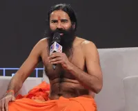 Ramdev Baba: बद्धकोष्ठता आणि गॅसचा त्रास होतोय? रामदेव बाबांनी सांगितली खास योगासने