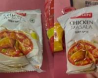 विठ्ठल रुक्मिणी मंदिर कर्मचाऱ्यांना चिकन मसाला वाटप, भाविकांमधून तीव्र नाराजी; मंदिर समितीकडून बिव्हिजी कंपनीला नोटीस