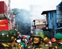 बांगलादेशात कपडय़ाच्या कारखान्यात आग; 16 ठार