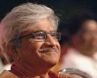 देशाची व्यवस्था कुठे वळते हे नाटकातून दाखवता आले – जब्बार पटेल