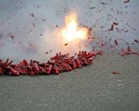 ग्लासात बॉम्ब फोडणे जीवावर बेतले, स्फोटानंतर शरीरात स्टीलचे तुकडे घुसल्याने तरुणाचा मृत्यू