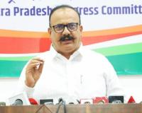 महायुती सरकारचे 11 हजार कोटींचे पॅकेजही 32 हजार कोटींच्या पॅकेजसारखे फसवेच – हर्षवर्धन सपकाळ