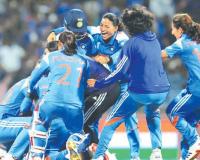 हिंदुस्थानी महिला वर्ल्ड कपच्या अंतिम फेरीत; स्पर्धेत अपराजित जगज्जेत्या ऑस्ट्रेलियावर हातोडा प्रहार, जेमिमा रॉड्रिग्जच्या शतकी खेळीने इतिहास रचला