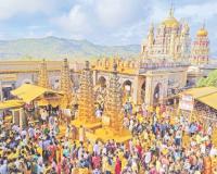 जेजुरी गडावर उसळली भाविकांची अलोट गर्दी