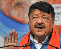 ऑस्ट्रेलियन क्रिकेटरच्या छेडछाड प्रकरणावर भाजपच्या मंत्र्यांचं वादग्रस्त विधान; खेळाडूंना दोष देत म्हणाले, “बाहेर पडण्याआधी…”