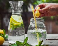 लिंबू पाणी प्यायल्यामुळे खरचं वजन कमी होतं का? जाणून घ्या तज्ज्ञाचे मत काय?.