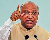 एकतेचा नारा देत मोदी सरकार देशाचे विभाजन करत आहे; मल्लिकार्जुन खरगे