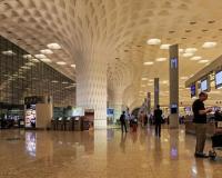 Mumbai News – मुंबई विमानतळावर परदेशी सोने तस्करीचा पर्दाफाश, दोन सफाई कर्मचाऱ्यांना अटक