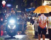 राज्यात दोन दिवस वादळी पाऊस; हवामान विभागाचा यलो अलर्ट, मुंबईत ‘जोरधार’ सुरूच