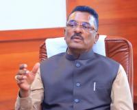 जमीन खरवडून गेली, आता पाण्यावरची शेती! धाराशिवच्या पालकमंत्र्याचा ‘प्रताप’