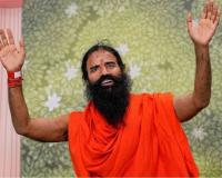 महिलांच्या मानसिक आरोग्यासाठी ही आसने महत्वाची, रामदेवबाबा यांनी सांगितले महत्व