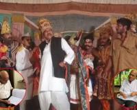 Ratnagiri News – वयाच्या ८३ व्या वर्षी माडबनमध्ये गंगाराम गवाणकरांनी तात्या सरपंच साकारला, नानांची पाळेमुळे गावातच रूजलेली