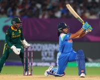 ICC Women’s World Cup – स्मृती, हरमनप्रीतसह सर्वच फेल; रिचा घोषच्या आक्रमक पवित्र्यापुढे दक्षिण आफ्रिकेची उडाली दाणादाण