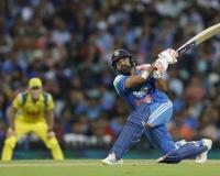 हिटमॅन! गोलंदाजांचा कर्दनकाळ रोहित शर्मा वनडे क्रिकेटमधला सर्वोत्तम फलंदाज, ICC क्रमवारीत अव्वल