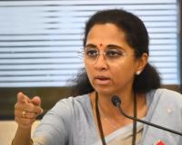 लाडकी बहीण योजने प्रमाणे शेतकऱ्यांच्या खात्यात थेट रक्कम का जमा करत नाहीत? सुप्रिया सुळे यांचा सवाल