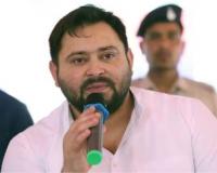 सर्व कंत्राटी कर्मचाऱ्यांना कायमस्वरूपी नोकरी, जीविका दीदांना ३० हजार रुपयांचे वेतन; तेजस्वी यादव यांनी केल्या तीन मोठ्या घोषणा