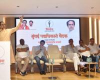 Photo – उद्धव ठाकरे यांचे मुंबईतील पदाधिकाऱ्यांना मार्गदर्शन