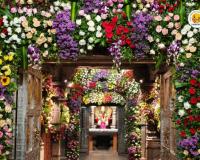 लक्ष्मीपूजन निमित्त श्री विठ्ठल-रुक्मिणी मंदिरामध्ये नेत्रदीपक फुलांची सजावट