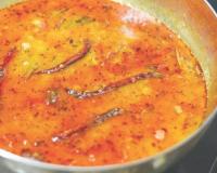 हे करून पहा… हॉटेलसारखी तडका डाळ घरी करा