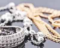 चांदीला झळाळी! सोन्याची दिवाळी!!