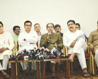 मतदार याद्यांतील घोळ दूर करा, मगच निवडणुका घ्या! सर्वपक्षीय शिष्टमंडळाने सलग दुसऱ्या दिवशी आयोगाला घेरले, भाजपचे कार्यकर्ते मतदार याद्यांबरोबर खेळताहेत… पुरावेच समोर ठेवले!