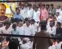 कर्जमाफी झालीच पाहिजे, अजित पवार यांच्या भाषणावेळी शेतकऱ्यांची घोषणाबाजी