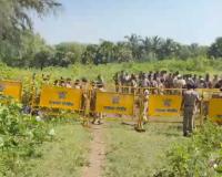 प्रस्तावित वाढवण बंदर उभारणीसाठी कंपनीचे कार्यालय वरोर गावातील हद्दीत बांधण्याचा डाव; स्थानिकांवर पोलीस बळाचा वापर