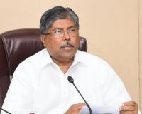 डॉ. आंबेडकर, फुले, कर्मवीर भाऊराव पाटलांची बदनामी भोवणार, भाजप मंत्री चंद्रकांत पाटलांविरुद्ध कार्यवाही करण्यास न्यायालयाची मुभा