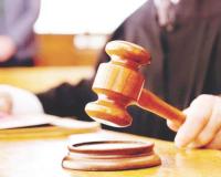 महिना लाखभर पगार घेणाऱ्या महिलेने न्यायालयात खोटे सांगितले, न्यायालयाने बदलला निर्णय