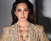 ‘ट्रजेडी क्वीन’ मीना कुमारीवर बायोपिक, कियाराच्या नावाची चर्चा