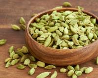 दररोज सकाळी रिकाम्या पोटी वेलची खाण्याचे आरोग्यवर्धक फायदे