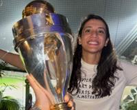 स्मृतीसाठी तिच्या खास व्यक्तीने शेअर केली पोस्ट, हिंदुस्थानच्या महिला संघाचे केले कौतुक