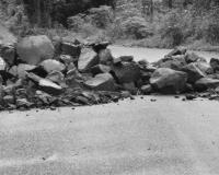 तिजोरीत खडखडाट, वाहतूक बंद; 177 कोटींचा अलिबाग-रोहा राज्य महामार्ग रखडला