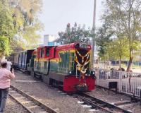 माथेरानची राणी धावली, पाच महिन्यांनंतर डोंगरदऱ्यातून शीळ गुंजली