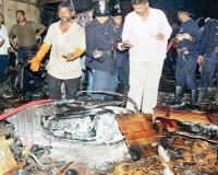 आरोपीला हायकोर्टाकडून दहा वर्षांनंतर जामीन, मुंबई तिहेरी बॉम्बस्फोट प्रकरण