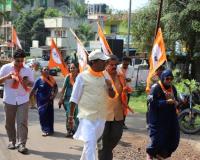 खड्डेमय रस्ते,कचऱ्याचे ढिगारे,अपुरा पाणीपुरवठा अशा अनेक प्रश्नांना फुटली वाचा, शिवसेनेच्या परिवर्तन पदयात्रेची सांगता