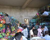 मॉब, खिळे आणि तयार कपडे मोजताना प्रशासनाची दमछाक, रत्नागिरीकरांना चुना लावणाऱ्या आर्जू टेकसोलच्या मालमत्तेवर जप्ती सुरू